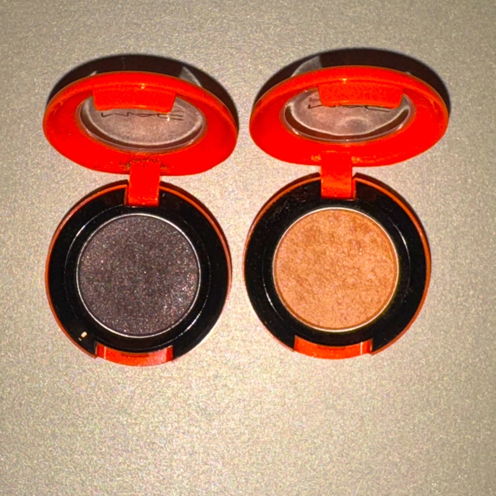 MAC Cosmetics Eyeshadows evening aura and magnetic fields